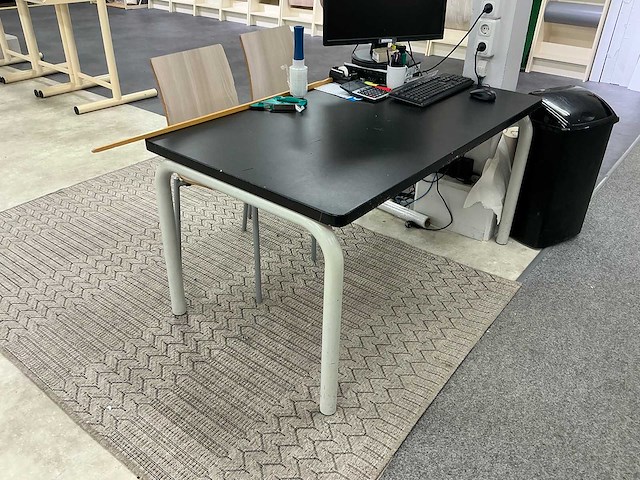Kantinetafel - afbeelding 1 van  3