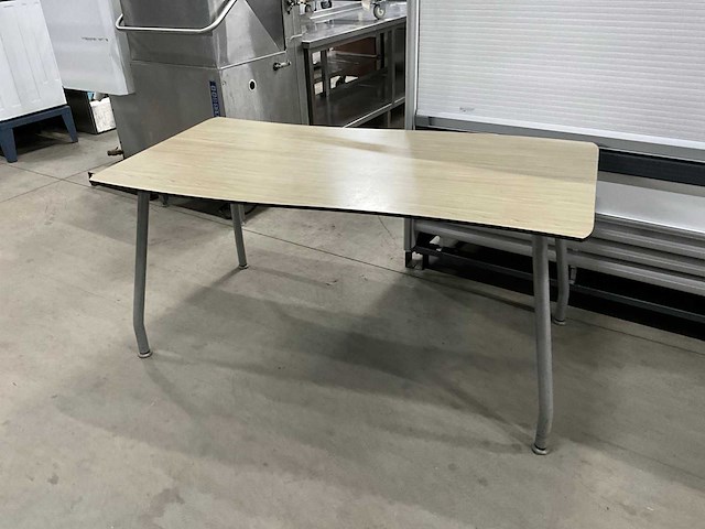 Kantinetafel - afbeelding 1 van  4