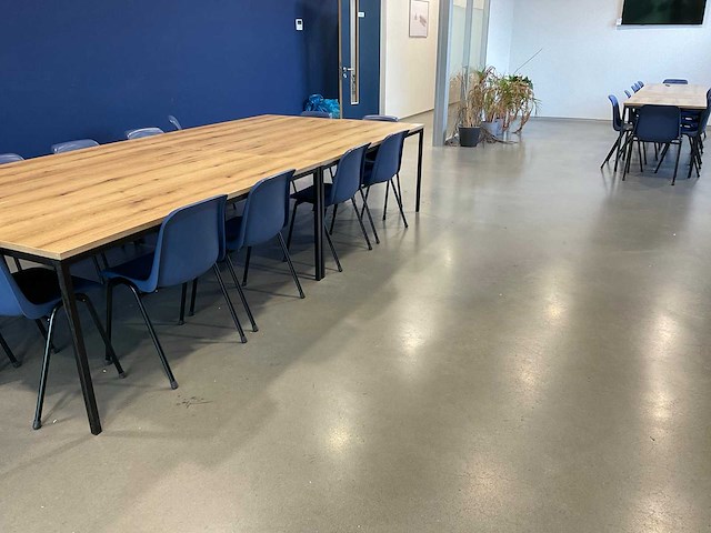 Kantinetafels en -stoelen - afbeelding 8 van  9