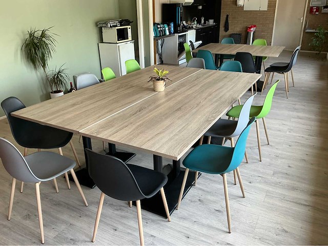 Kantinetafels en stoelen - afbeelding 1 van  4