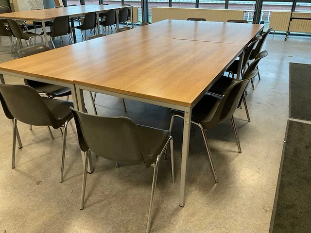 Kantinetafels met stoelen - afbeelding 6 van  11
