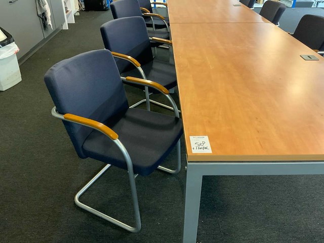 Kantinetafels met stoelen - afbeelding 12 van  13
