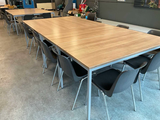 Kantinetafels met stoelen - afbeelding 4 van  18