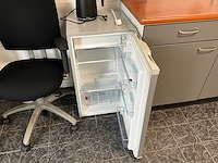 Kantoor -en keukenartikelen (5x) - afbeelding 5 van  5