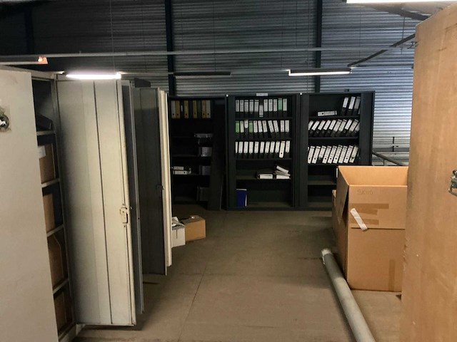 Kantoor-inventaris en zonne boilers - afbeelding 10 van  11