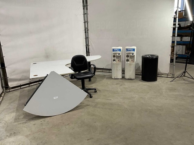 Kantoor inventaris - afbeelding 1 van  4
