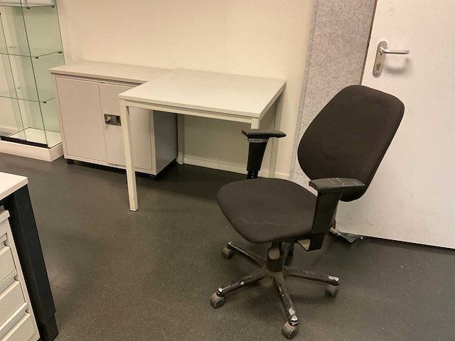 Kantoor inventaris - afbeelding 5 van  16