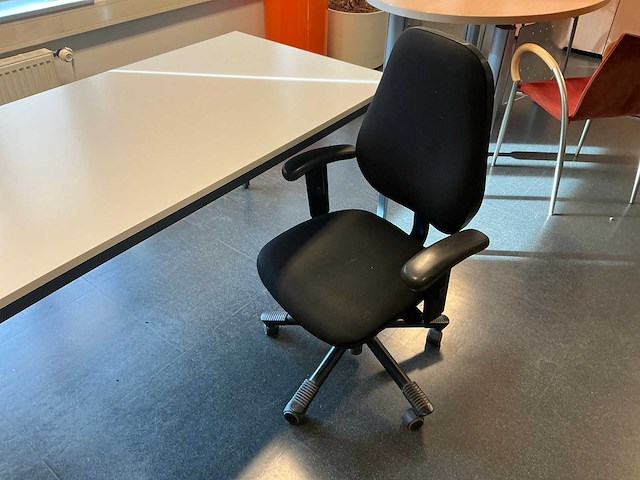 Kantoor inventaris - afbeelding 2 van  15