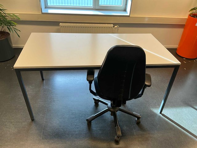 Kantoor inventaris - afbeelding 15 van  15