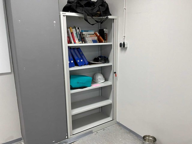 Kantoor inventaris - afbeelding 3 van  11