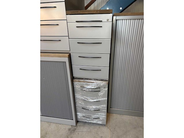 Kantoor kast divers (11x) - afbeelding 5 van  8