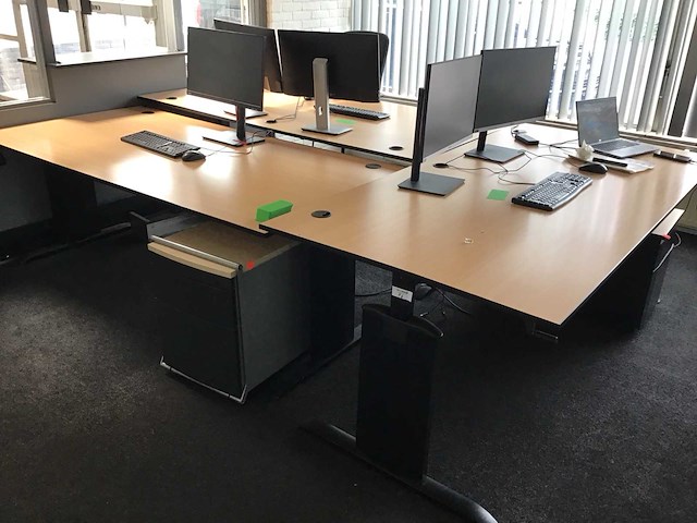Kantoor meubels - afbeelding 1 van  3