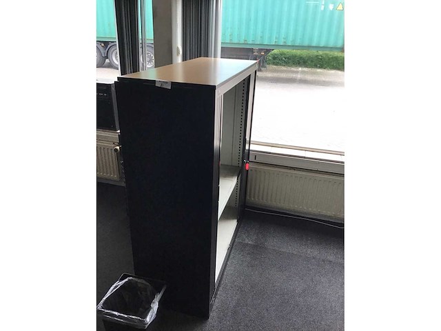 Kantoor meubels - afbeelding 1 van  2