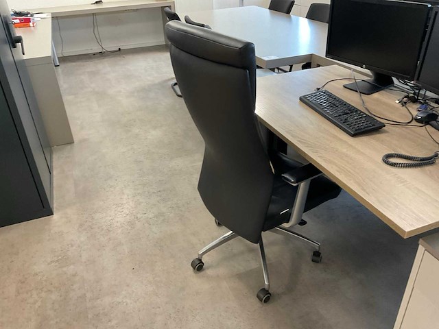 Kantoor werkplek - afbeelding 5 van  6
