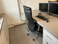 Kantoor werkplek - afbeelding 6 van  11