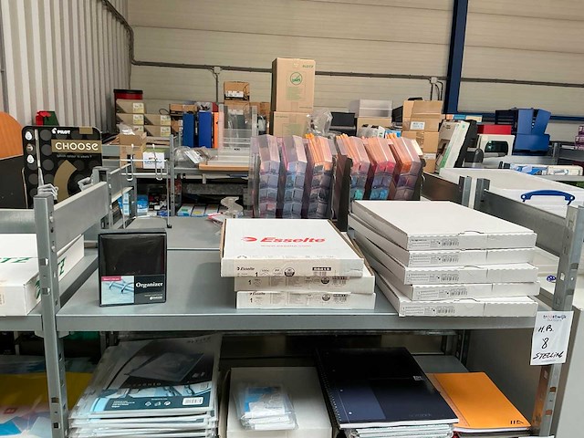 Kantoorartikelen op 11 legborden - afbeelding 5 van  8
