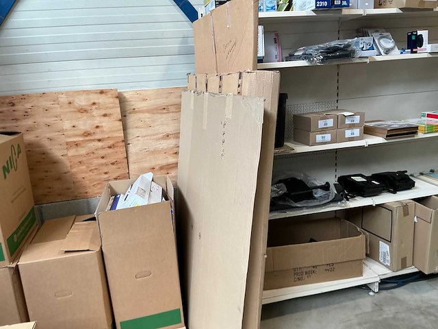 Kantoorartikelen op 18 legborden en 4 pallets - afbeelding 16 van  35
