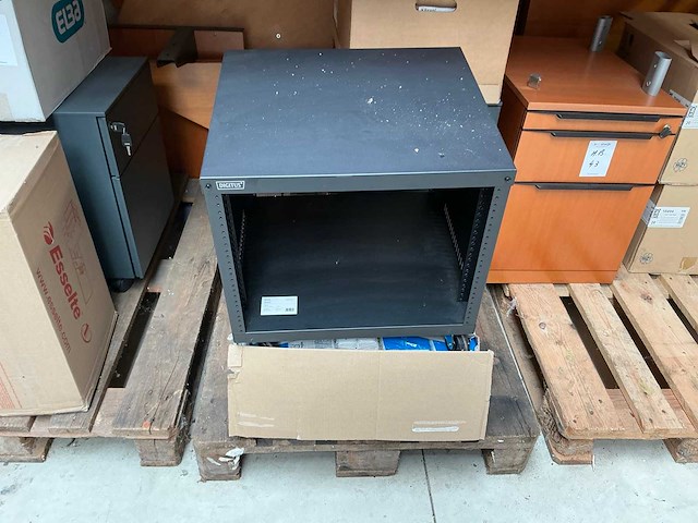 Kantoorartikelen op 18 legborden en 4 pallets - afbeelding 22 van  35