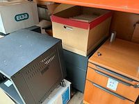 Kantoorartikelen op 18 legborden en 4 pallets - afbeelding 25 van  35