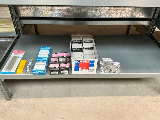 Kantoorartikelen op 27 legborden - afbeelding 4 van  29
