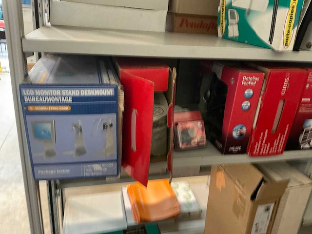 Kantoorartikelen op 37 legborden - afbeelding 16 van  41
