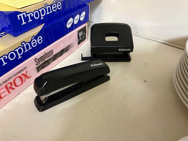 Kantoorartikelen - afbeelding 1 van  1