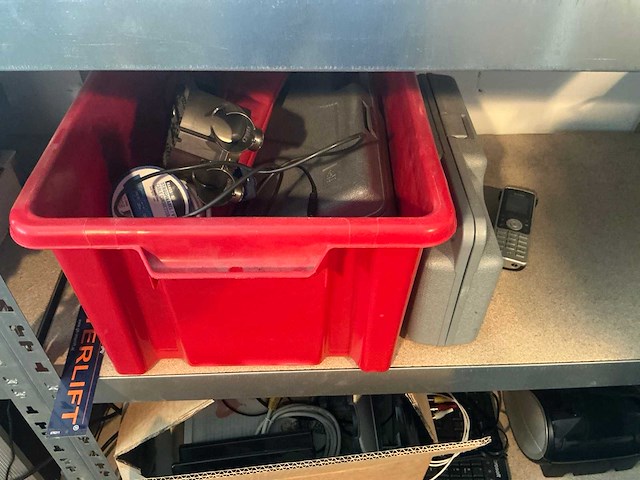 Kantoorbenodigdheden - afbeelding 2 van  2