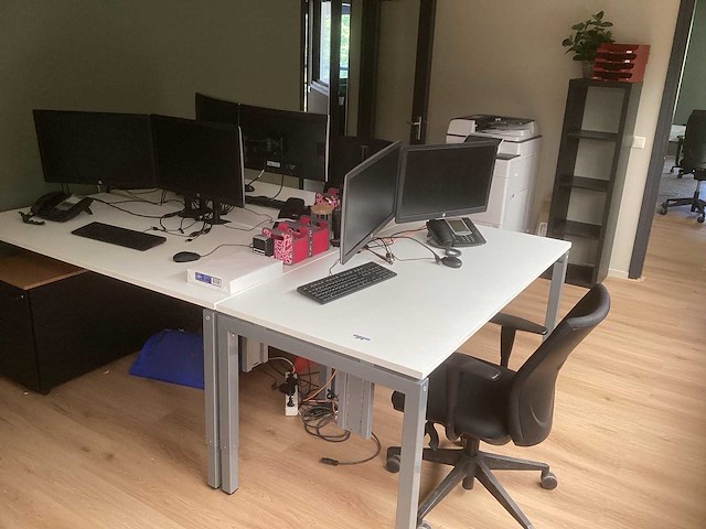 Kantoorinventaris - complete werkplekopstelling - afbeelding 1 van  8