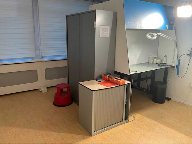 Kantoorinventaris (3x) - afbeelding 1 van  4