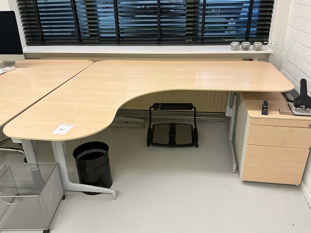 Kantoorinventaris (9x) - afbeelding 3 van  8