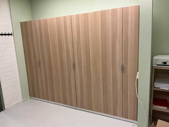 Kantoorinventaris (9x) - afbeelding 7 van  8