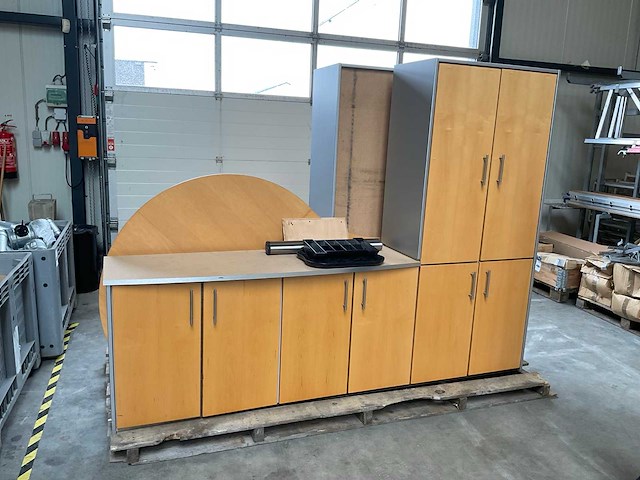 Kantoorinventaris beuken - afbeelding 1 van  8