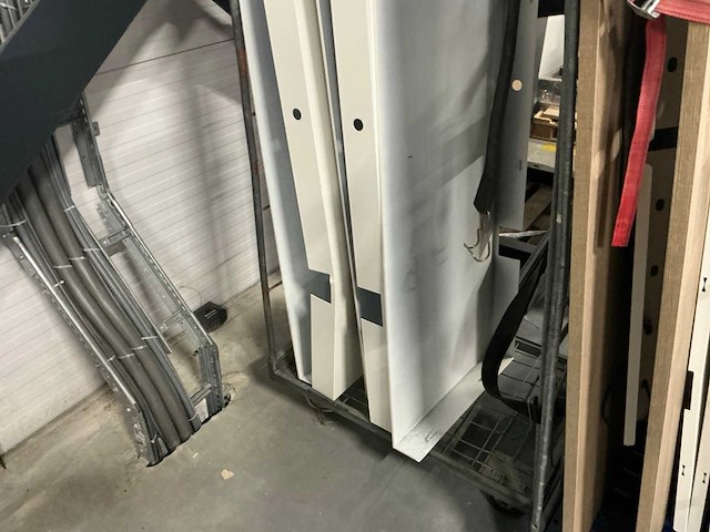 Kantoorinventaris en diverse - afbeelding 5 van  31