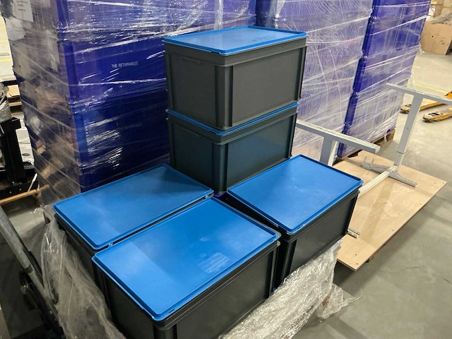 Kantoorinventaris en diverse - afbeelding 7 van  31