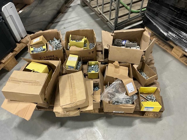 Kantoorinventaris en diverse - afbeelding 15 van  31