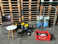 Kantoorinventaris en toebehoren - afbeelding 1 van  7