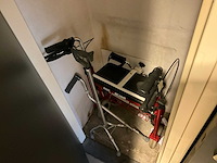 Kantoorinventaris, keukenbenodigdheden en fitnesstoebehoren - afbeelding 4 van  20