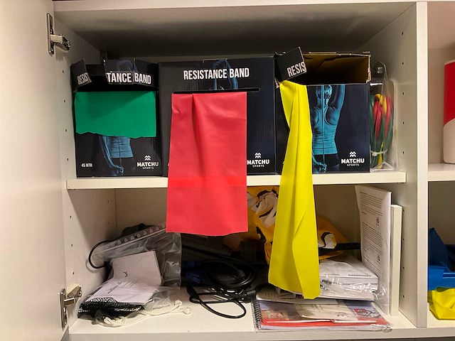 Kantoorinventaris, keukenbenodigdheden en fitnesstoebehoren - afbeelding 9 van  20