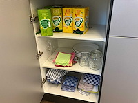 Kantoorinventaris, keukenbenodigdheden en fitnesstoebehoren - afbeelding 17 van  20