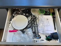 Kantoorinventaris, keukenbenodigdheden en fitnesstoebehoren - afbeelding 19 van  20