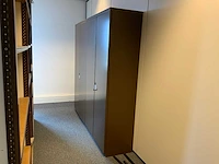 Kantoorinventaris tafels en kasten - afbeelding 4 van  14