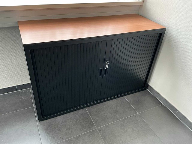 Kantoorinventaris uit ruimte - afbeelding 3 van  10