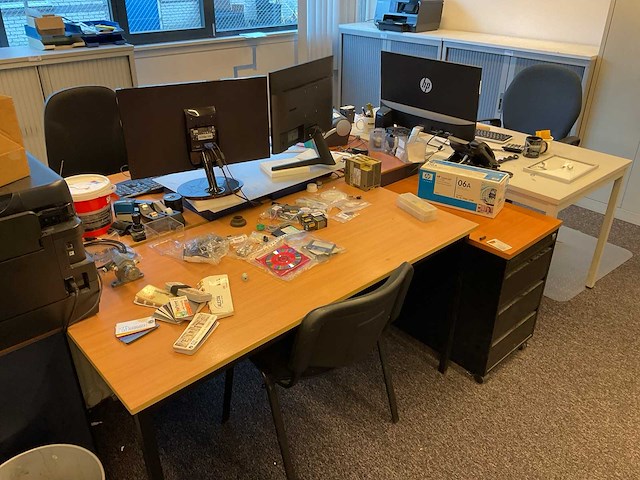 Kantoorinventaris - afbeelding 4 van  8