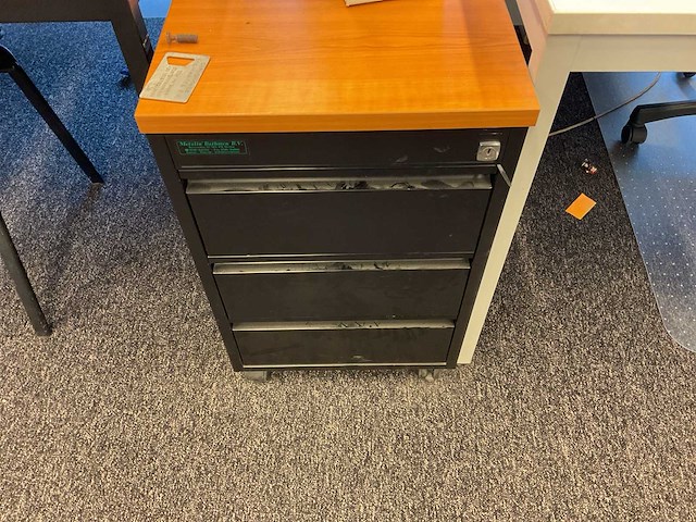 Kantoorinventaris - afbeelding 5 van  8