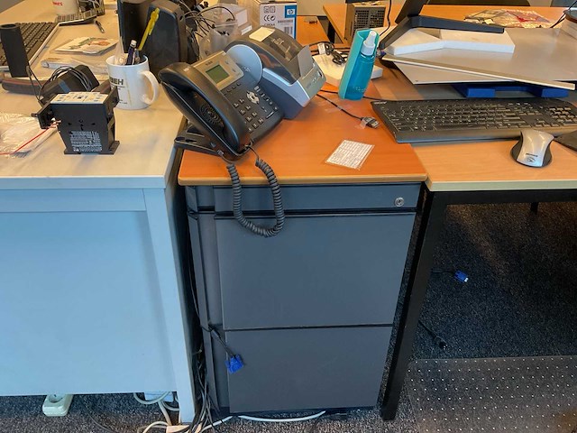 Kantoorinventaris - afbeelding 7 van  8