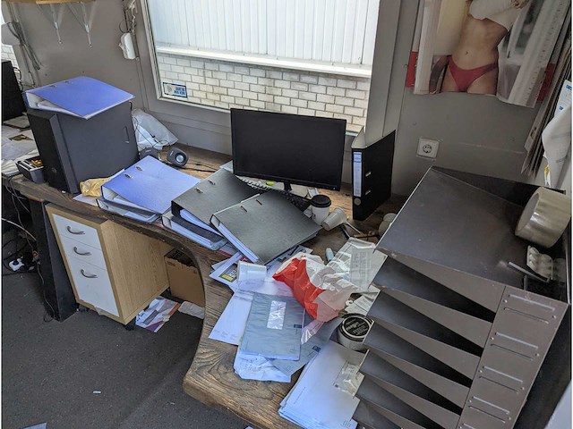 Kantoorinventaris - afbeelding 1 van  4