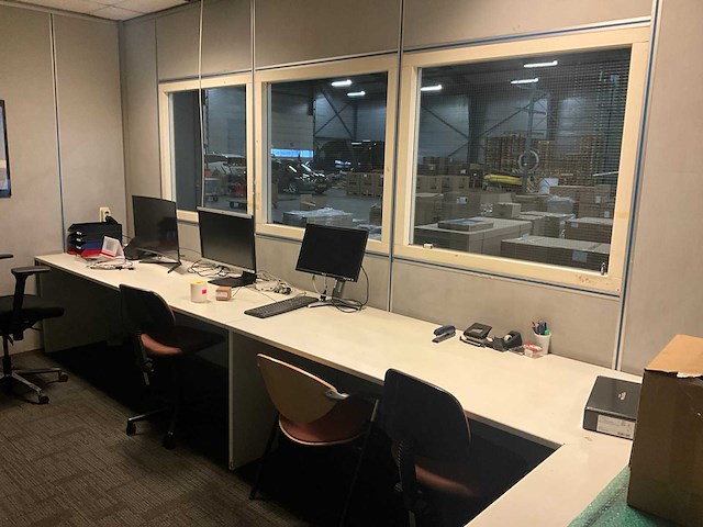 Kantoorinventaris - afbeelding 1 van  16