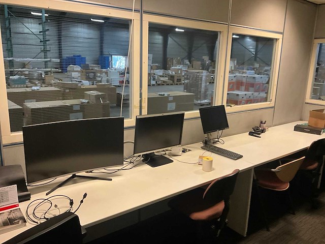 Kantoorinventaris - afbeelding 11 van  16