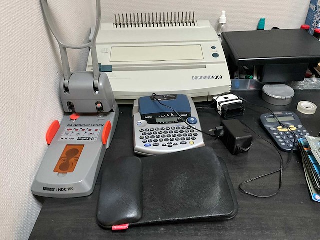 Kantoorinventaris - afbeelding 6 van  8