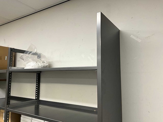 Kantoorinventaris - afbeelding 4 van  4